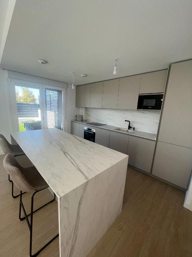 Apartamento Moderno Bajo Con Jardin Zizur Mayor Exterior foto